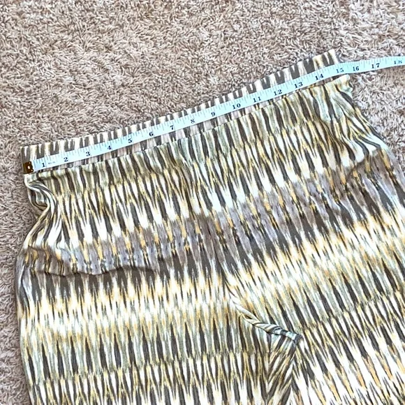 Chico’s Travelers Classic Ikat Fluid Pants ~ Ecru/Yellow/Grey - Picture 4 of 7